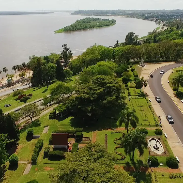 Viajar a Paraná, Entre Ríos con Ñandú del sur